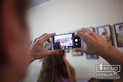 Ко дню работников сферы образования в криворожском университете открыли выставку