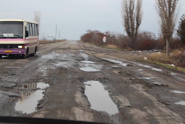 Укравтодор годує обіцянками: в 2018 планують відремонтувати трассу «Кривий Ріг - Миколаїв»