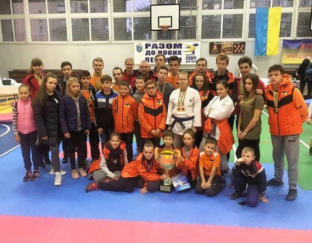 Криворожские каратисты получили кубок Всеукраинских соревнований