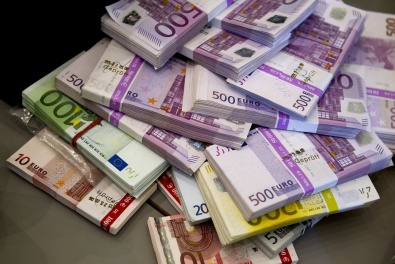 Справедливость или дорогой адвокат... Что победит в деле о мошенничестве на десятки тысяч евро?