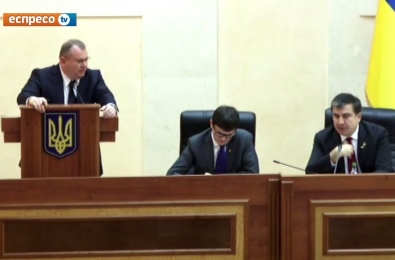 Президенту пришлось вмешаться в спор губернатора Днепропетровщины и Саакашвили