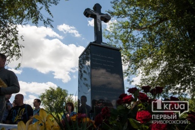 На месте гибели Кузьмы Скрябина установили памятник (СЮЖЕТ)
