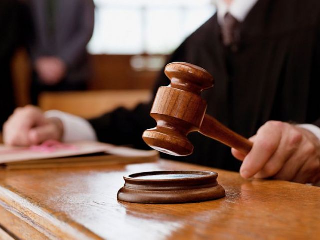 Суд признал незаконным решение Криворожской ТИК о роспуске шести районных избиркомов