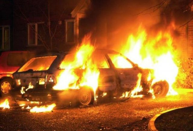 Пожар в Кривом Роге: Горел автомобиль Hyundai Accent