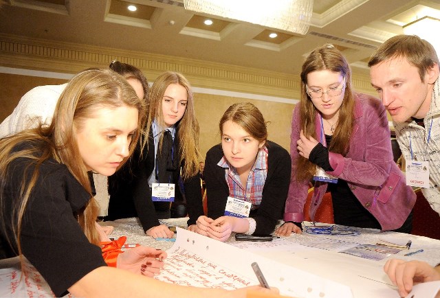 Молодь презентує власне бачення розвитку Дніпропетровщини