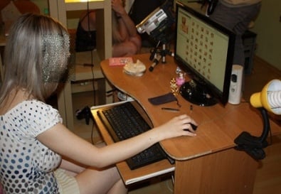 Криворожский активист вербует девушек для работы в онлайн-порностудиях?