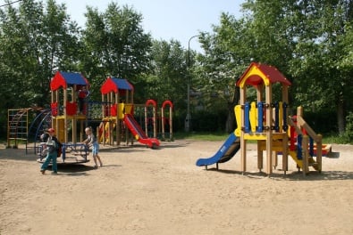 В Кривом Роге отремонтированы три детские площадки
