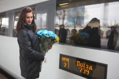 Криворожанка Кристина Романова стала 5-милионной пассажиркой скоростного поезда «Тарпан»