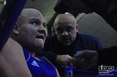 Бокс: криворожанин выступит за команду «Украинских атаманов»