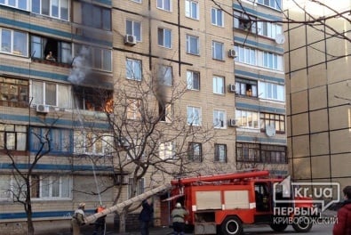 Криворожанин хотел взорвать подъезд, но спалил свою квартиру