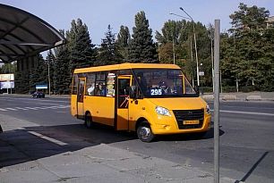 В Кривом Роге на 295-м маршруте начали работать более просторные маршрутки