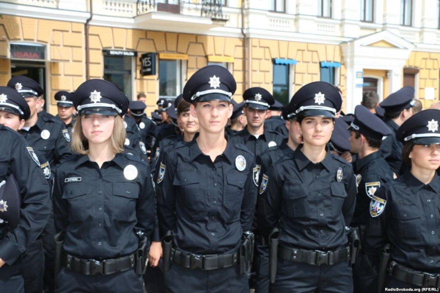 Каждый шестой кандидат в патрульную полицию Днепропетровска — девушка
