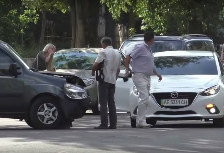 ДТП в Кривом Роге: Водитель на «Fiat» въехал в «Mazda»
