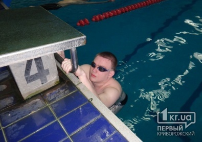 Криворожские спортсмены с ограниченными возможностями привезли победные медали с Кубка Украины по плаванию