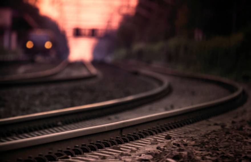 В Днепропетровской области на железной дороге погиб 13-летний школьник
