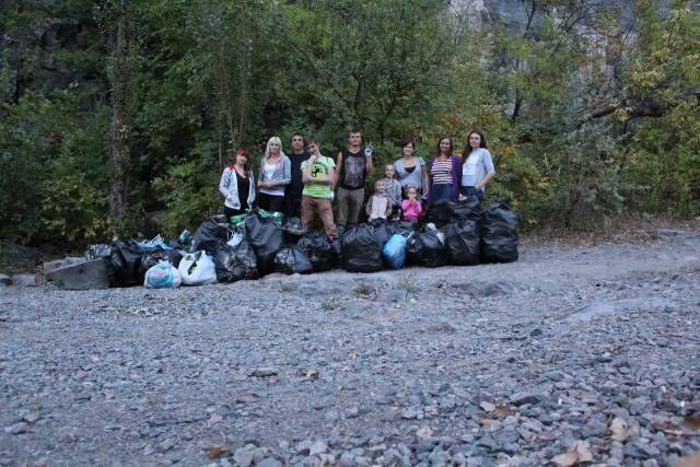 Криворожан приглашают принять участие в уборке мусора на карачуновском гранитном карьере