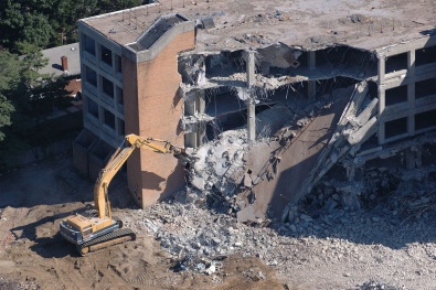 В Кривом Роге за демонтаж многоквартирного дома и офиса «Укрпочты» заплатят 1,4 миллиона