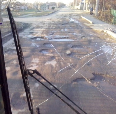 Из-за плохого состояния дороги на Долгинцево троллейбусам добавили время рейса (РАСПИСАНИЕ)