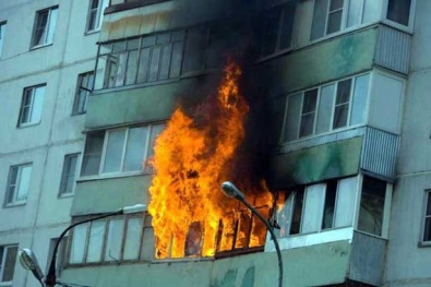 В Кривом Роге в новогоднюю ночь загорелся балкон квартиры