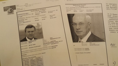 Интерпол объявил Януковича и Азарова в розыск