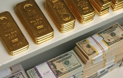 За год золотовалютные резервы Украины сократились почти в три раза