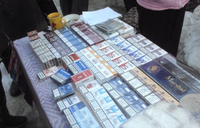 В Кривом Роге активисты прикрыли еще одну точку продажи контрабандных сигарет