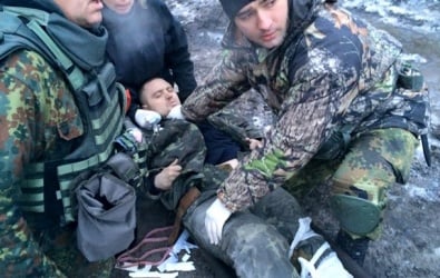 В больницу Мечникова срочно эвакуируют двух бойцов 40 батальона
