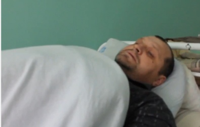 В сети интернет обнародовано видео с раненым криворожанином в донецкой больнице