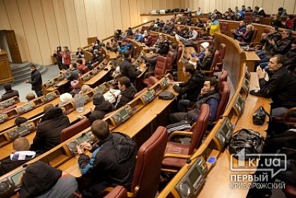 Ночь без сна: Согласился ли мэр Кривого Рога на требования активистов