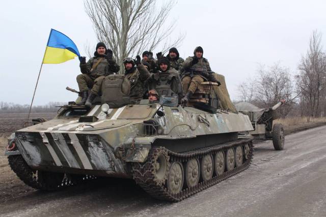 Депутаты одобрили проведение в ноябре-декабре 2015 года в Украине военных учений