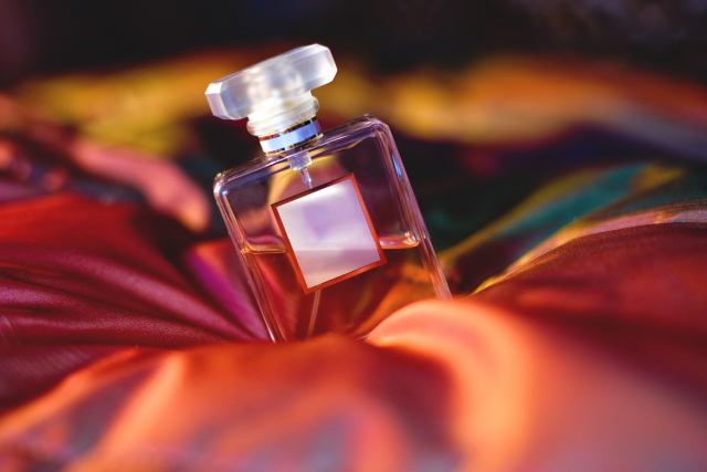 Бюджетная парфюмерия: стоит ли экономить на духах