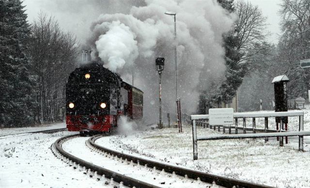 На зимові свята «Укрзалізниця» призначила додаткові рейси цілорічних поїздів, у тому числі і через Кривий Ріг