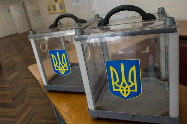 Правоохранители просят украинцев воздержаться от селфи в кабинке для голосования