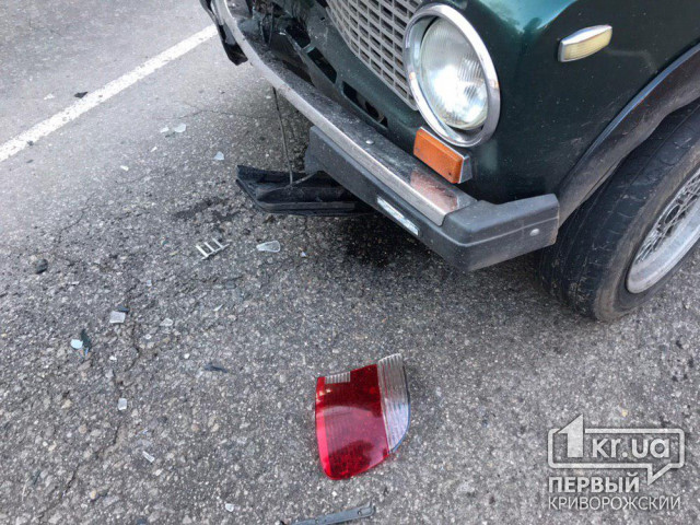 ДТП в Кривом Роге: на объездной дороге столкнулись две легковушки, пострадал мужчина