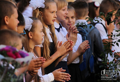 В Днепропетровской области количество учеников растет, а школ – уменьшается
