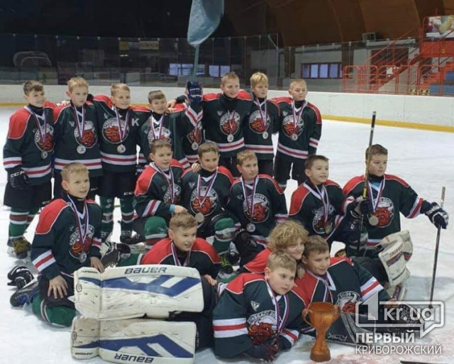 Криворожские хоккеисты завоевали серебро на турнире в Словакии