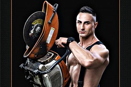 Фото криворожского пожарного появится в календаре от спасателей на 2020 год