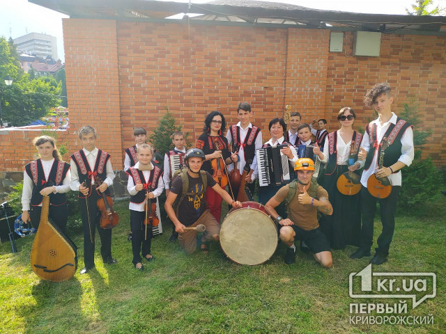 Музыканты и экстремалы из Кривого Рога отправились на праздник в Трускавец