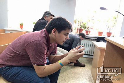 ОНЛАЙН: суд зачитывает решение по делу криворожского автомайдановца