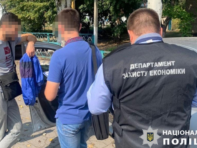 Главу сельсовета в Днепропетровской области задержали по подозрению во взяточничестве