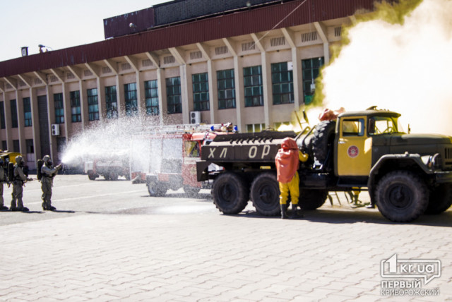 Криворожские пожарные отмечают свой профессиональный праздник