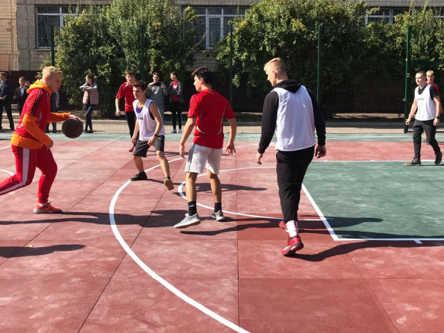 Ігро-мікс: на базі криворізької гімназії відкрили два спортивних майданчика за кошти «Громадського бюджету 2019»