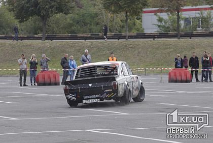 В Кривом Роге автолюбители проводят выходные на красочных мероприятиях