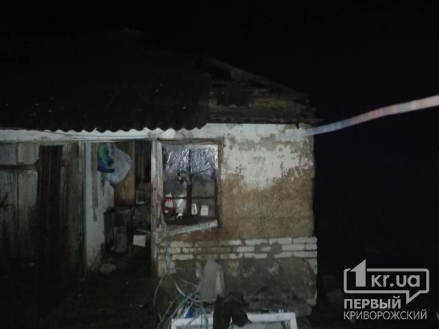Ночью в Криворожском районе огонь уничтожил гараж