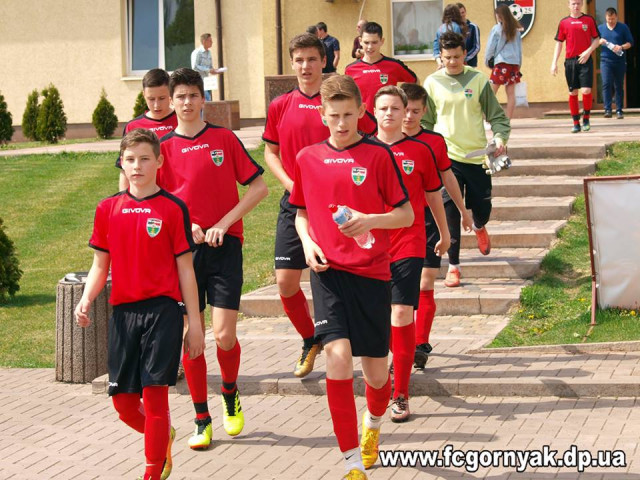 Криворожские «Горняки» вошли в ТОП-8 лучших футбольных команд Украины