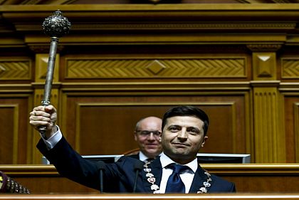 Петиция «за отставку Владимира Зеленского» рекордно быстро набирает голоса
