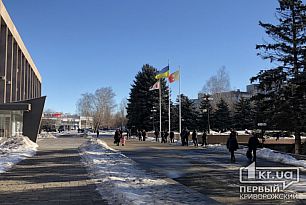 Криворожане второй раз за неделю вышли на акцию против повышения стоимости проезда в маршрутках