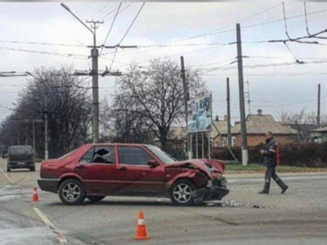 Две легковушки столкнулись в Терновском районе Кривого Рога