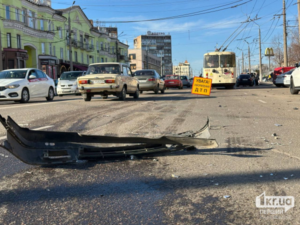 возле 95 квартала произошло ДТП ДТП Кривой Рог