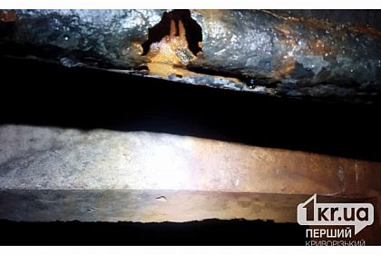 Неделя без отопления: криворожанин жалуется на порыв отопительной трубы